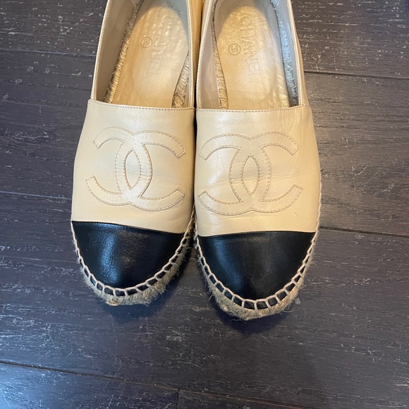Chanel CC Cap Toe Espadrilles Beige & Black Lambskin Leather Size 38 shoe flat - Picture 3 of 15